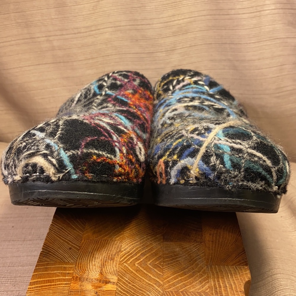 Dansko Classic Clogs W/Tweed Pattern Euc Comfy 2 - image 5